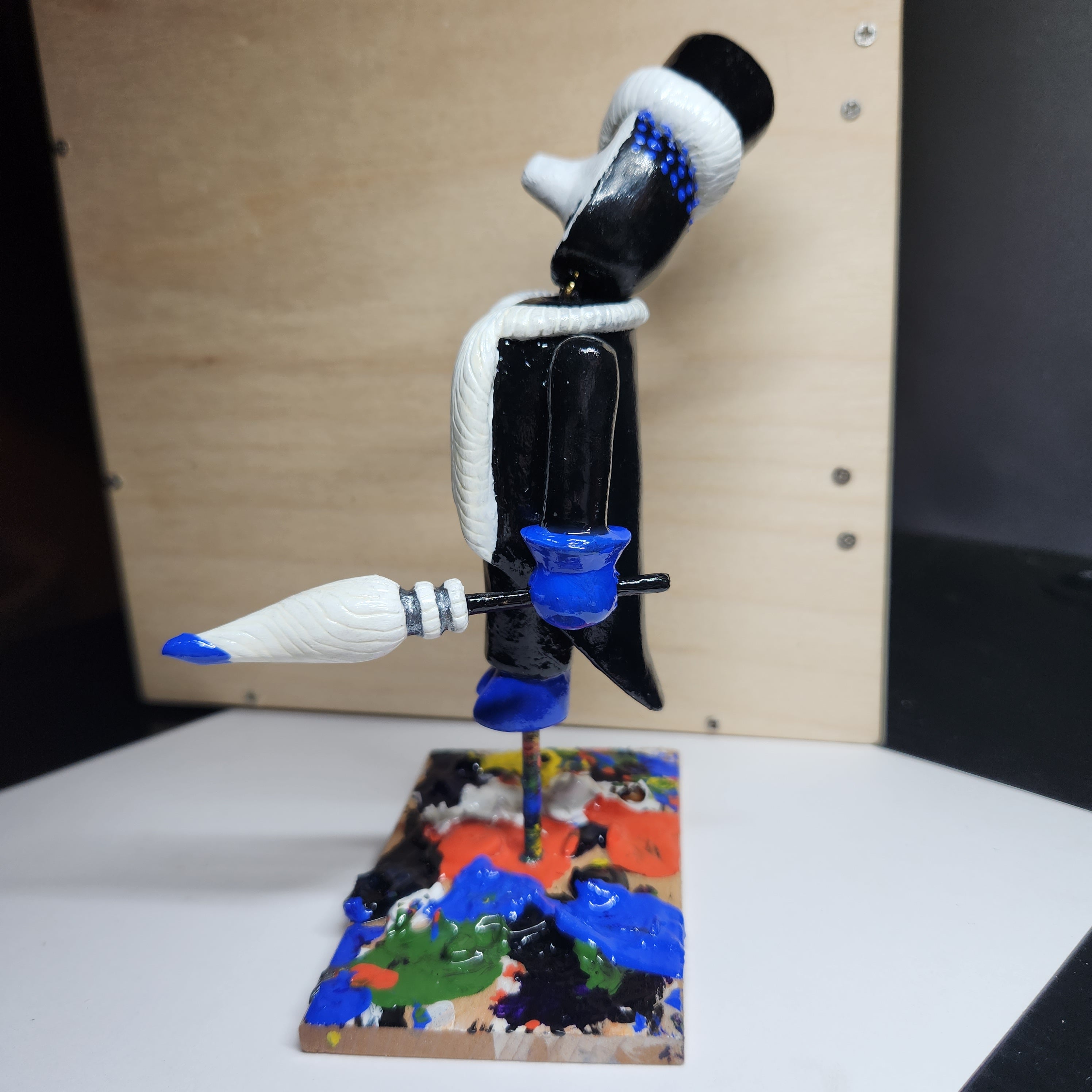 Not for sale - Painter Mime Bobble Head Figurine