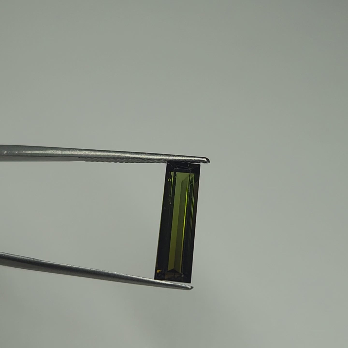 Bi-colour Tourmaline 2.55ct