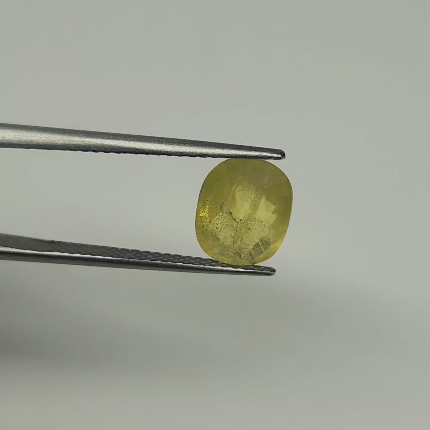 Yellow Sapphire 2.47ct